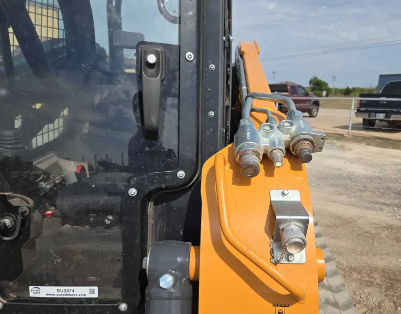 2023 Case TV450B photo 10