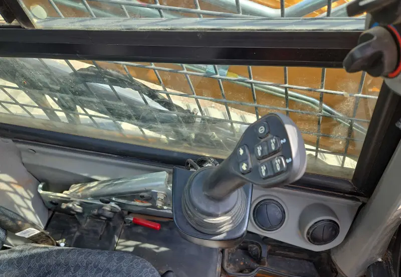 2023 Case TV450B photo 31