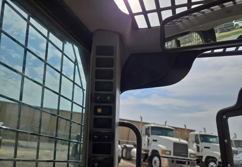 2023 Case TV450B photo 39