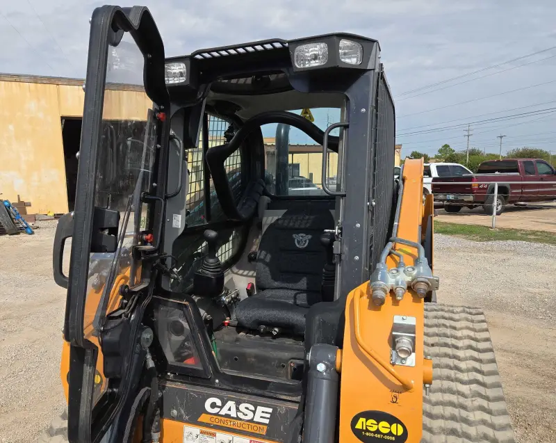 2023 Case TV450B photo 29