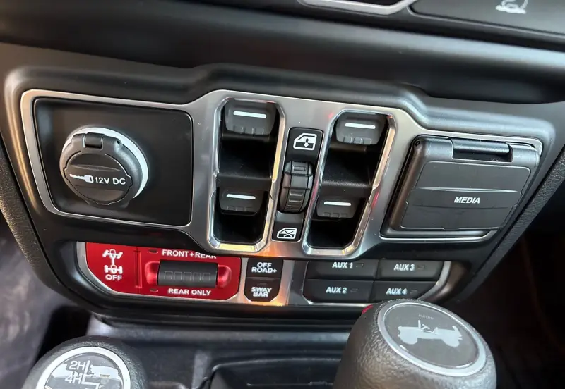 2021 Jeep Wrangler photo 42