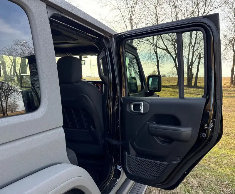 2021 Jeep Wrangler photo 56