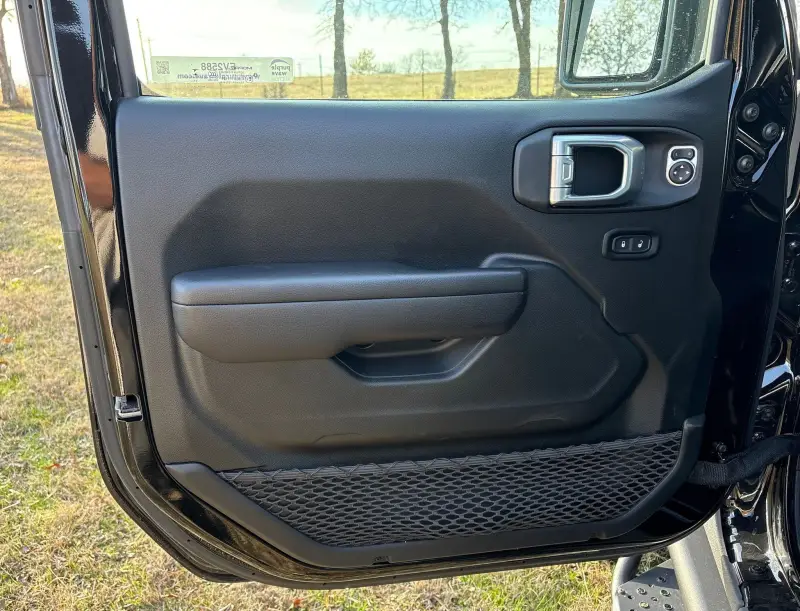 2021 Jeep Wrangler photo 30