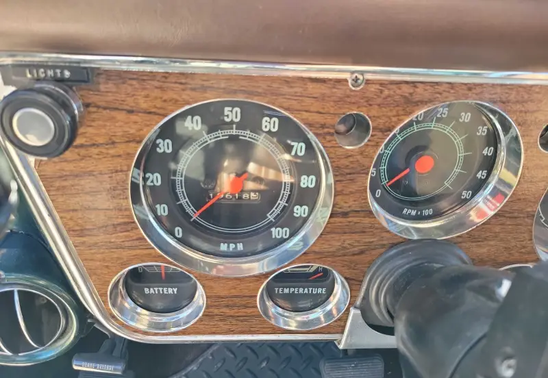 1972 Chevrolet C20 Super Custom Camper photo 29