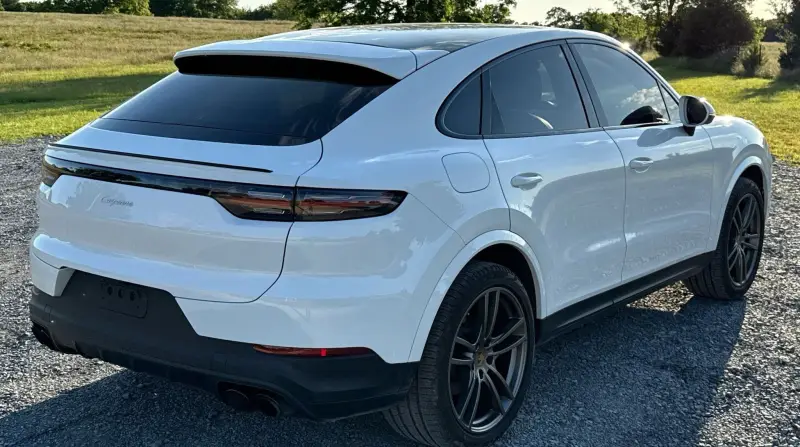 2021 Porsche Cayenne photo 4