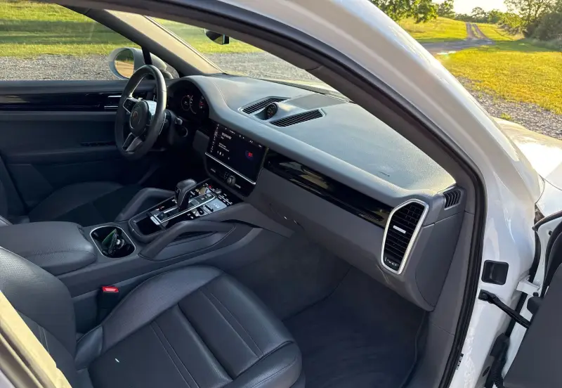 2021 Porsche Cayenne photo 33