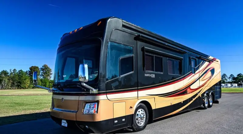 2008 Holiday Rambler Navigator 45 Bismarck IV photo 3