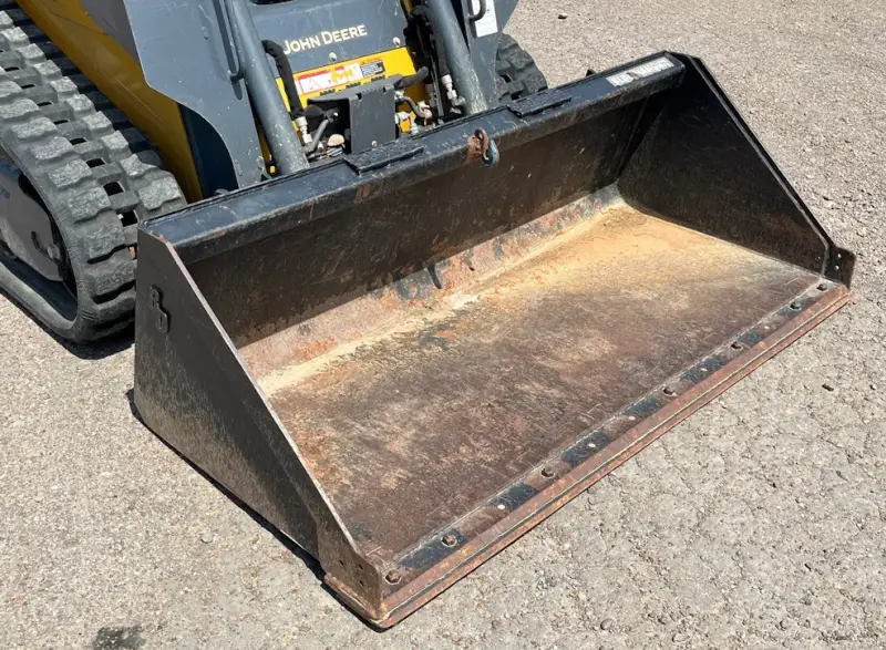 2022 John Deere 317G photo 10