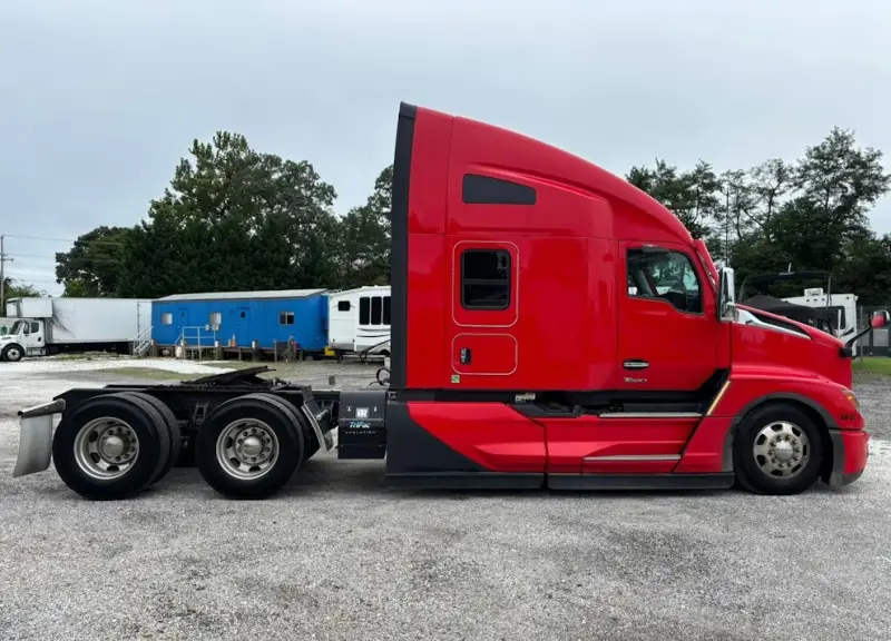 2023 Kenworth T680 photo 6