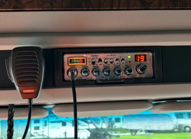 2023 Kenworth T680 photo 28