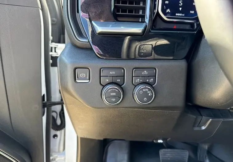 2023 Chevrolet Silverado 1500 photo 18