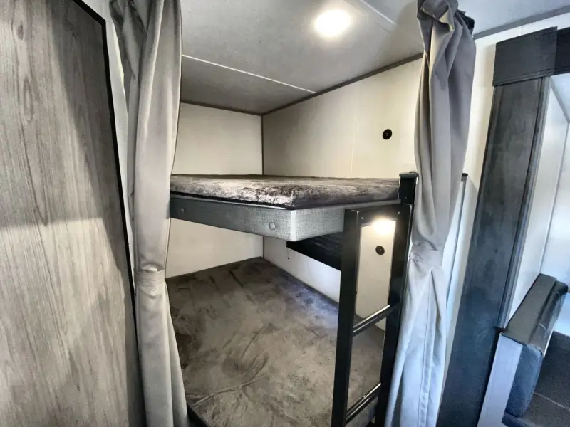 2022 Dutchmen Coleman Lantern 263BH photo 22