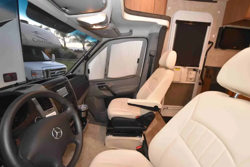 2014 Winnebago View 24V photo 7