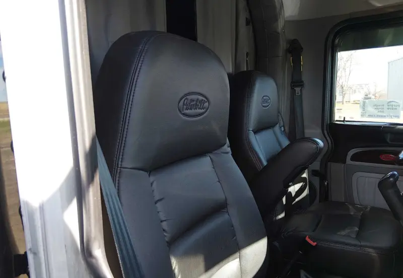 2022 Peterbilt 389 photo 72