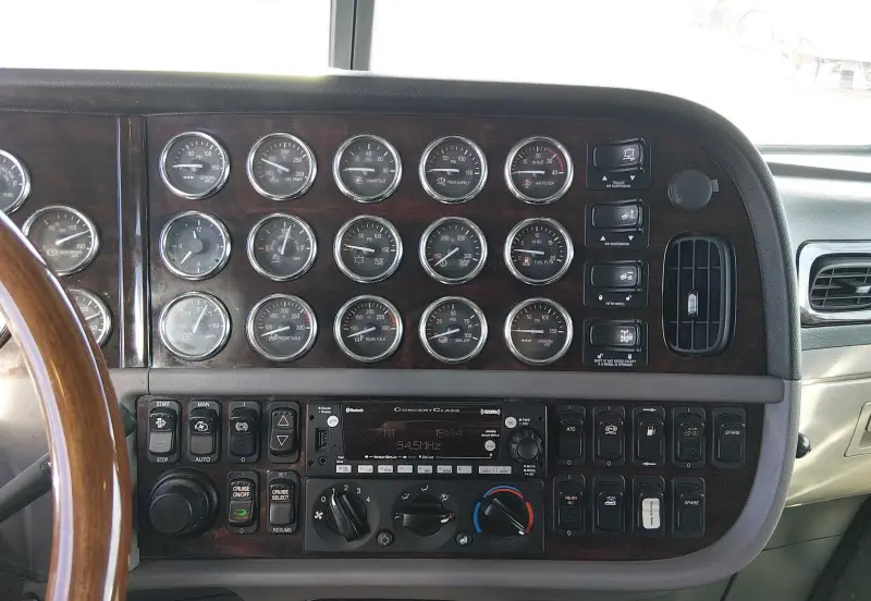 2022 Peterbilt 389 photo 59