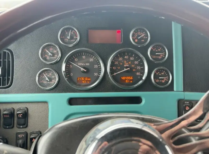 2019 Peterbilt 389 Cummins photo 21